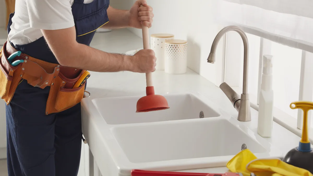 Maintaining Clear and Functional Drains: A Homeowner’s Guide plumbing guide
